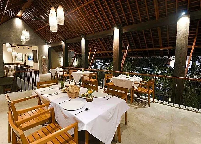 Hotel Purana